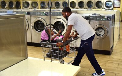 Discover the Convenience of Dove Laundromats for Tourists and Visitors in Miami